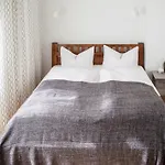 Absolut Guest house
